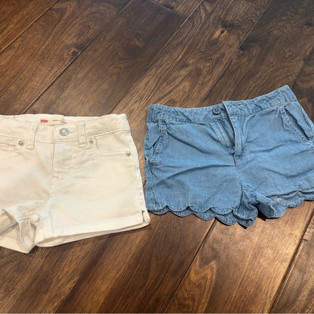 Levi's Women's White and Light Blue Denim Short Duo